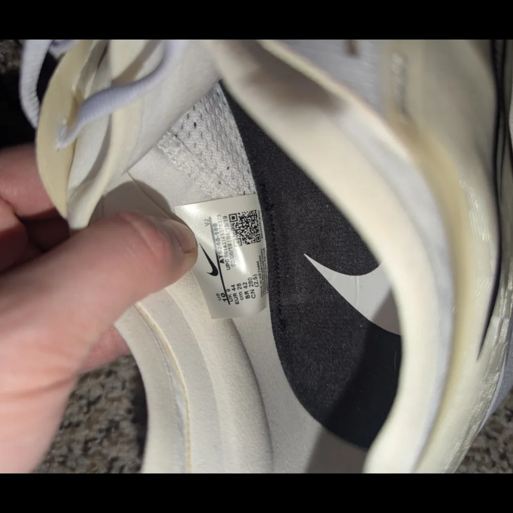 Nike White and Gray Athletic Shoes - Picture 5 of 5